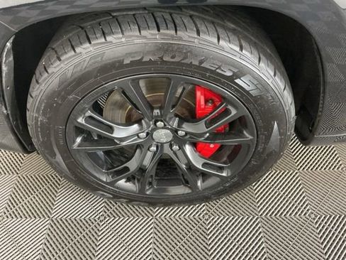 Used 2017 Jeep Grand Cherokee SRT AWD/4WD image 31