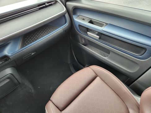 New 2025 Volkswagen ID. Buzz Pro S image 15