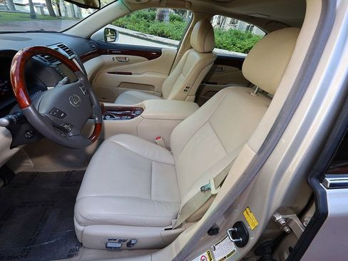 Used 2010 Lexus LS 460 w/ Luxury Value Edition image 28