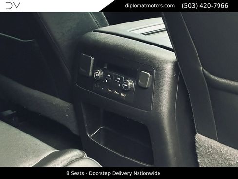 Used 2018 GMC Yukon SLT image 28