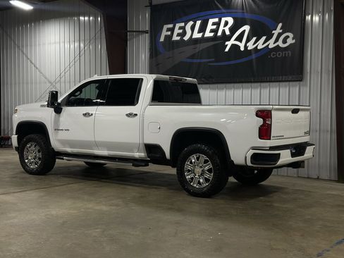 Used 2020 Chevrolet Silverado 2500 High Country w/ Z71 Off-Road Package image 15