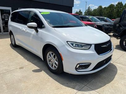 Certified 2023 Chrysler Pacifica Touring-L