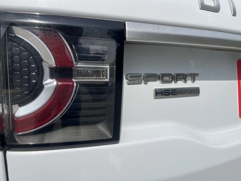 Used 2016 Land Rover Discovery Sport HSE Luxury image 26