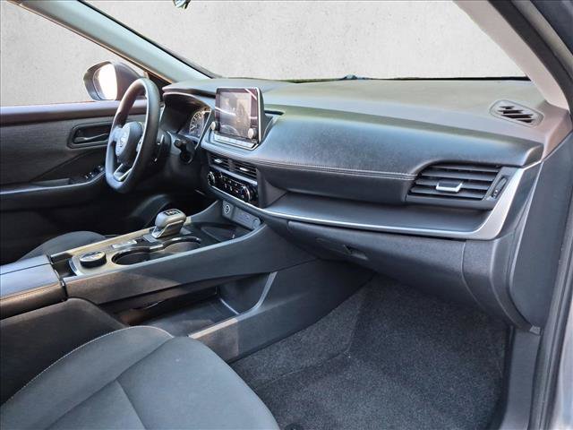 Used 2023 Nissan Rogue S AWD/4WD image 21