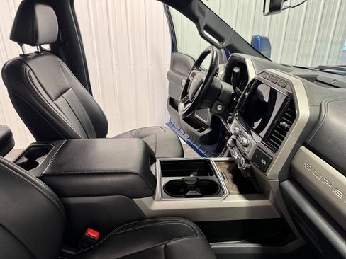 Used 2022 Ford F250 Lariat image 23