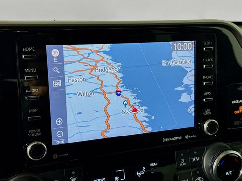 Certified 2022 Toyota Highlander XLE image 16