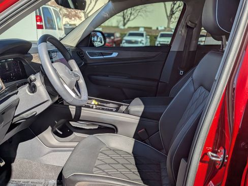 Used 2025 Volkswagen Atlas SEL Premium R-Line image 16