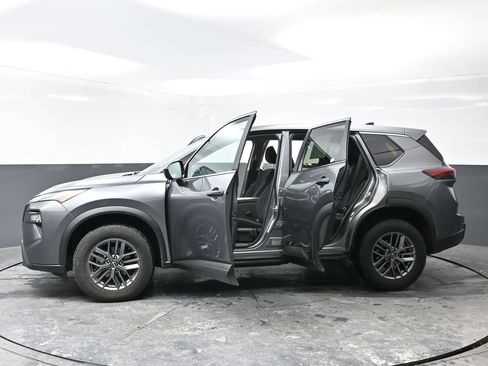 Used 2024 Nissan Rogue S AWD/4WD image 59
