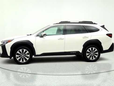 Used 2023 Subaru Outback Touring AWD/4WD image 8