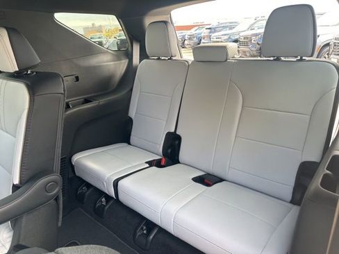 New 2026 Chevrolet Traverse High Country image 12