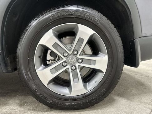 Used 2025 Honda Pilot EX-L image 12