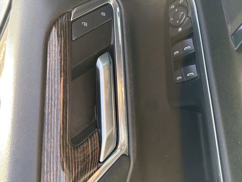 Used 2024 GMC Sierra 1500 Elevation image 16