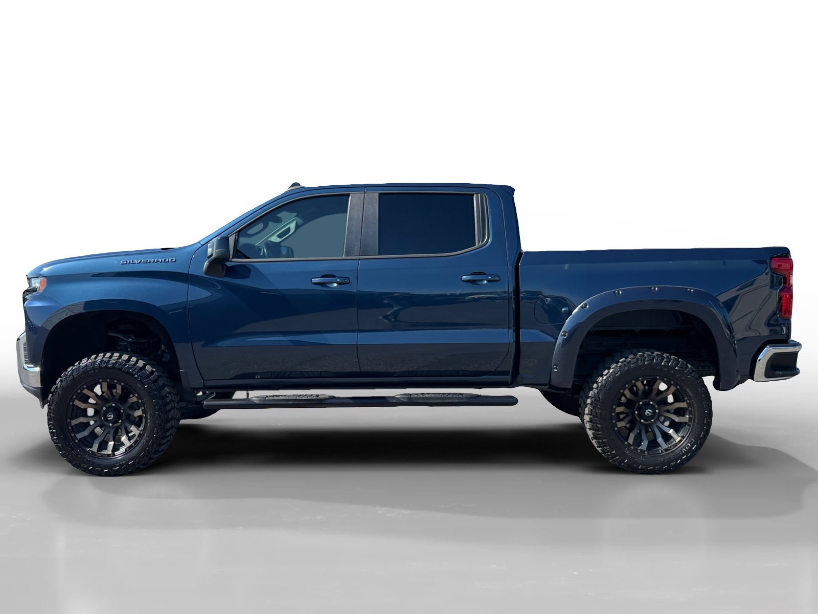 Used 2019 Chevrolet Silverado 1500 LT w/ All-Star Edition AWD/4WD image 2
