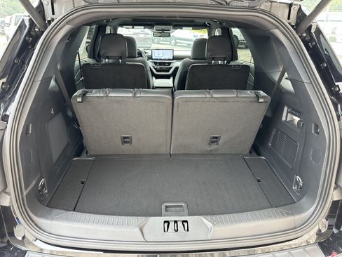 Used 2025 Ford Explorer ST-Line w/ Premium Package AWD/4WD image 7