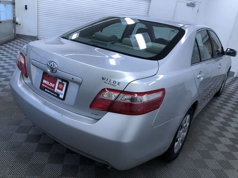 Used 2009 Toyota Camry LE image 32
