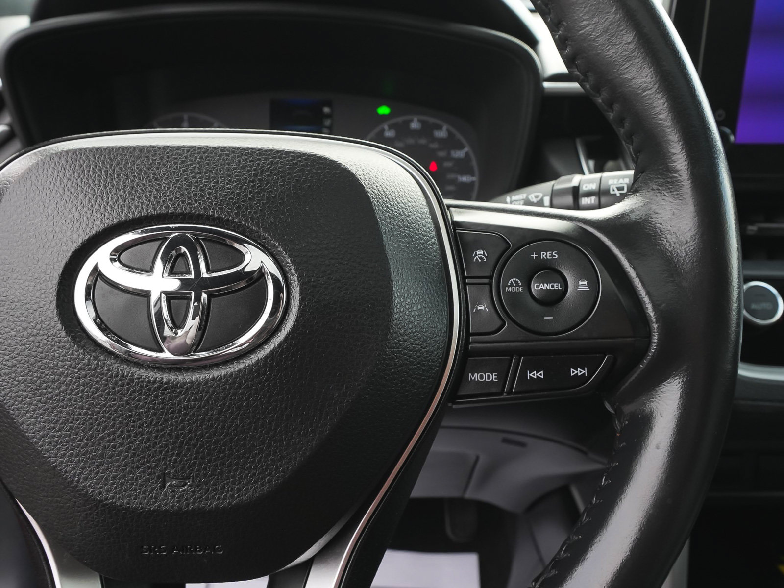 Used 2023 Toyota Corolla Cross AWD Hybrid w/ Moonroof Package image 21