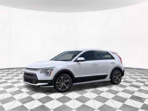 New 2026 Kia Niro LX FWD image 3
