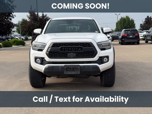 Used 2020 Toyota Tacoma TRD Off-Road w/ Technology Package AWD/4WD image 2