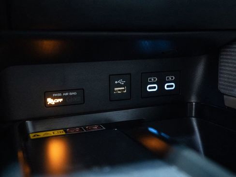 Certified 2025 Toyota Camry SE w/ Convenience Package image 28