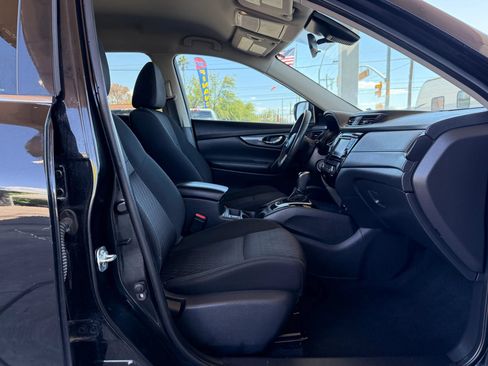 Used 2019 Nissan Rogue SV AWD/4WD image 19