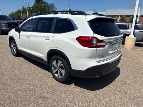 Used 2021 Subaru Ascent Premium w/ Convenience Package AWD/4WD image 4