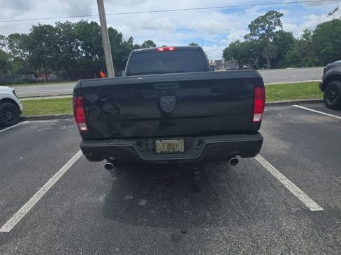 Used 2018 RAM 1500 Express RWD image 2