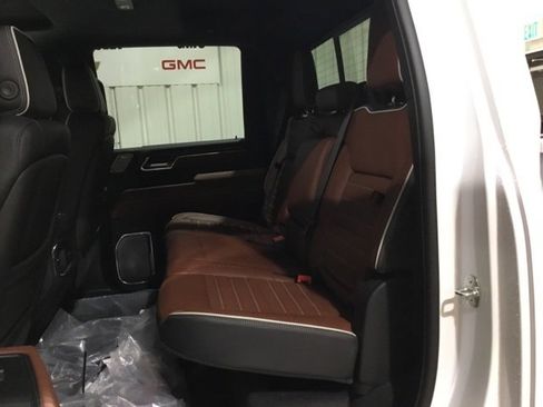 New 2024 GMC Sierra 2500 Denali Ultimate image 57