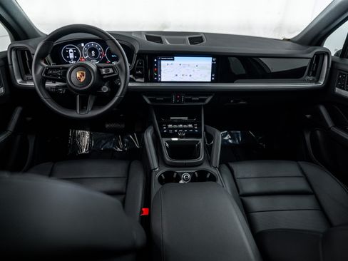 Certified 2026 Porsche Cayenne AWD/4WD image 12