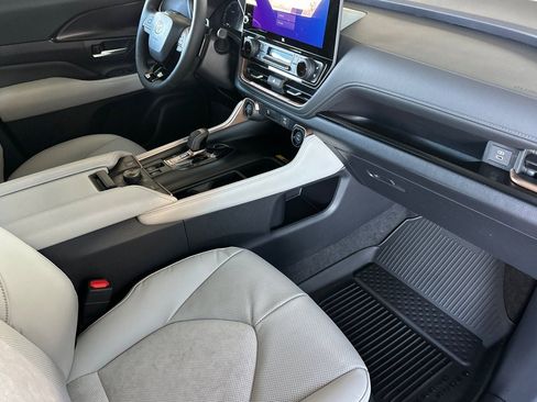 New 2026 Toyota Grand Highlander AWD Hybrid image 20