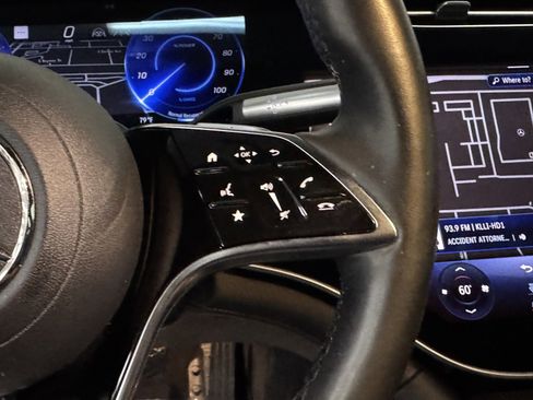 Certified 2023 Mercedes-Benz EQS 580 580 image 31