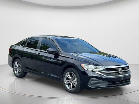 Used 2023 Volkswagen Jetta SE w/ Panoramic Sunroof Package FWD image 17