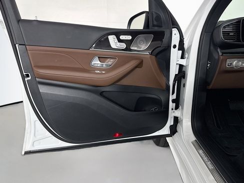 Certified 2025 Mercedes-Benz GLE 580 4MATIC image 21