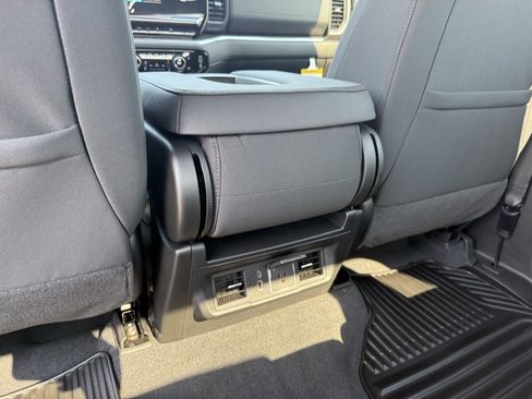 New 2026 Chevrolet Silverado 1500 LT image 40