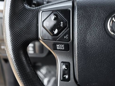 Used 2020 Toyota Tacoma TRD Sport AWD/4WD image 22