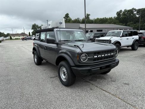 New 2025 Ford Bronco 4-Door image 11