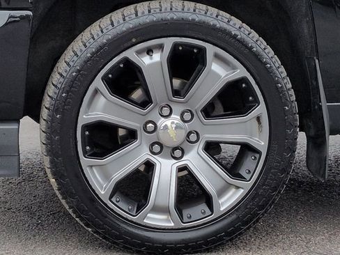 Used 2017 Chevrolet Silverado 1500 High Country AWD/4WD image 38