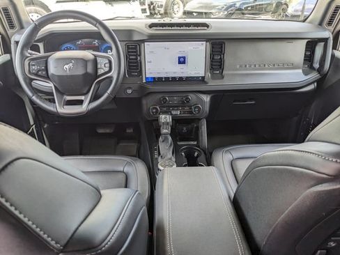 Certified 2025 Ford Bronco Badlands w/ Sasquatch Package AWD/4WD image 13