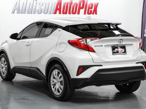 Used 2020 Toyota C-HR LE FWD image 11