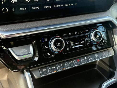 Used 2025 GMC Sierra 1500 Denali w/ Denali Reserve Package image 13