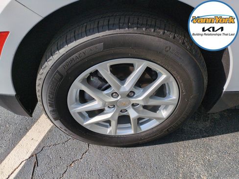 Used 2023 Chevrolet Equinox LS w/ Driver Confidence II Package image 11