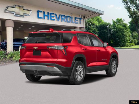 New 2026 Chevrolet Equinox LT image 2