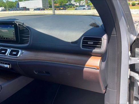 Certified 2023 Mercedes-Benz GLS 450 4MATIC image 12