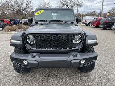 Used 2025 Jeep Wrangler Unlimited Sport AWD/4WD image 3
