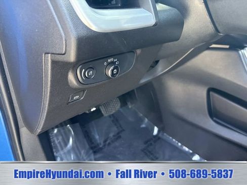 Used 2024 GMC Terrain SLE AWD/4WD image 21