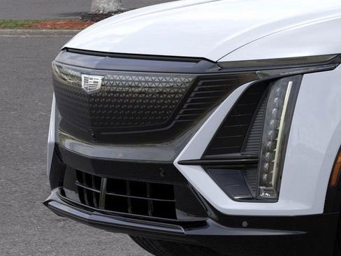 New 2026 Cadillac Lyriq Signature Sport AWD/4WD image 13