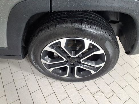 Used 2023 Jeep Compass Limited image 8