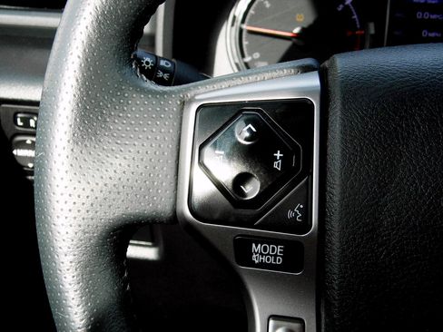 Used 2021 Toyota 4Runner SR5 image 13