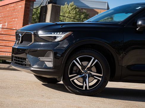 Certified 2023 Volvo XC40 B5 Core w/ Convenience Package AWD/4WD image 2