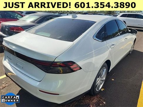 Used 2023 Honda Accord EX image 7