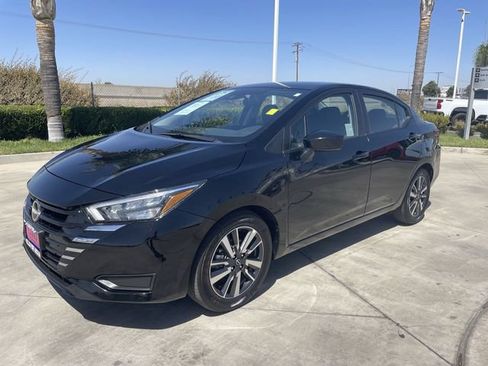 Used 2025 Nissan Versa SV FWD image 1